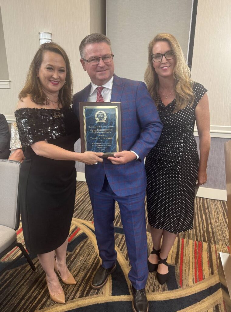 Don Hammond receives Trial Advocacy Award from National College for DUI Defense Dean Mimi Coffey and Regent Lara Gressley